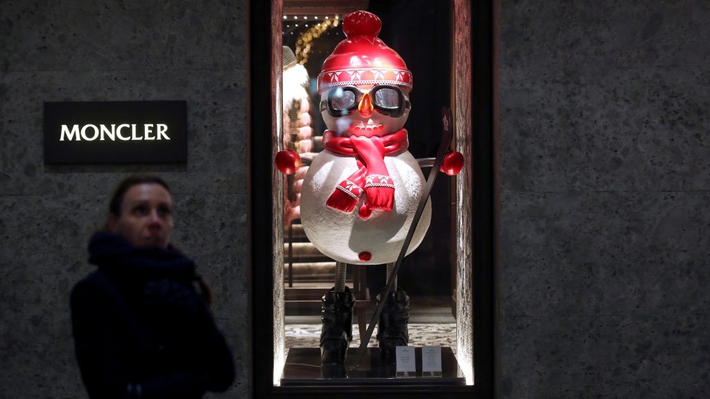 Moncler retail