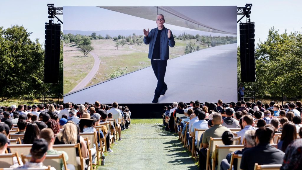 Tim Cook Apple